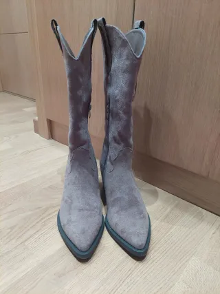 Botas cowboy grises nuevas