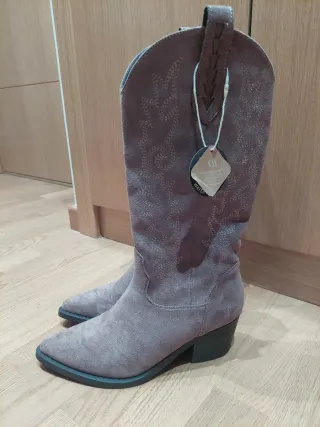 Botas cowboy grises nuevas
