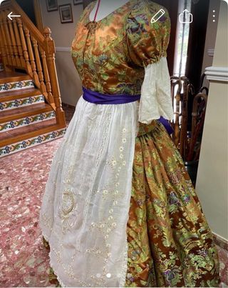 Traje de Fallera Marrón y Dorado