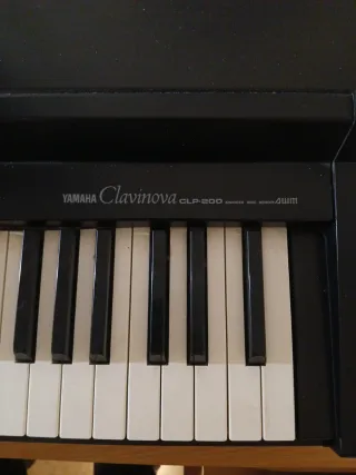 Piano Yamaha Clavinova CLP-200