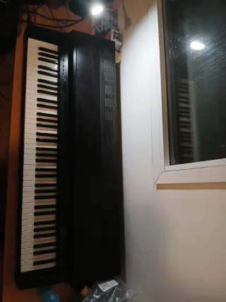 Piano Yamaha Clavinova CLP-200