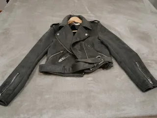 Cazadora efecto ante gris Zara