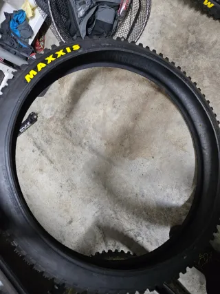 Cubierta Maxxis Shorty 27.5