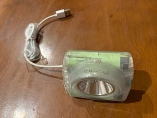 Linterna minera LED recargable marca wisdom