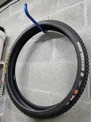 Cubierta Maxxis High Roller