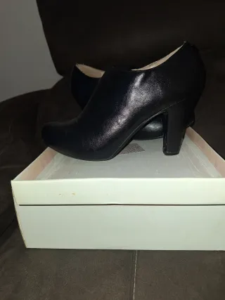 Botines de tacón negros
