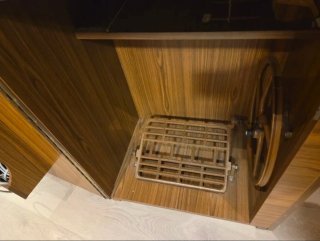 Máquina de coser Alfa c/ mueble con motor y manual