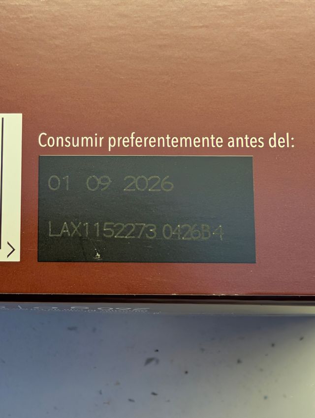 Cafetera Nespresso Inissia Negra + Regalo