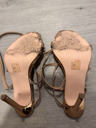 ASOS Sandalias Doradas Talla 39.5 con Pedrería