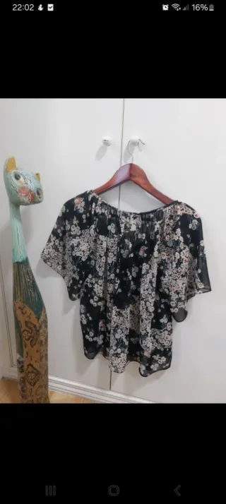 Blusa Zara flores transparente Talla S