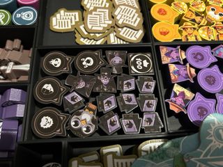 Exploradores de Navoria deluxe + expansión + tapet