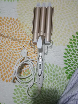 Rizador de pelo CkeyiN dorado y blanco