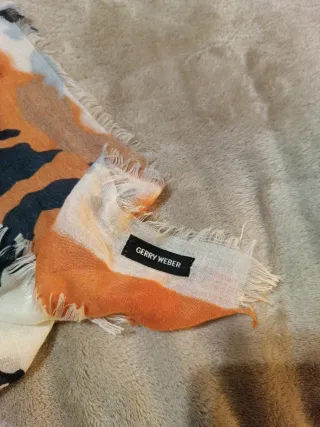 Fular estampado multicolor