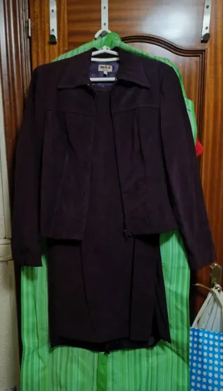 Conjunto Chaqueta y Falda Morado m&d