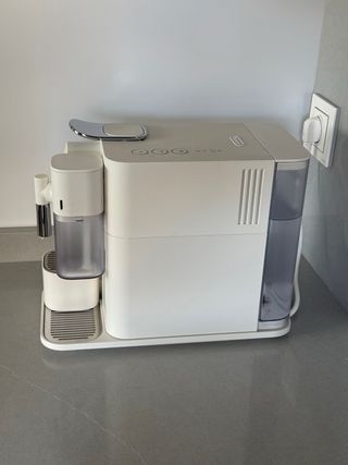 Cafetera Nespresso Lattissima One (Blanca)