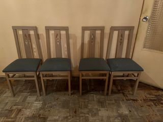 Juego de 4 sillas de comedor. PRECIO NEGOCIABLE!!!