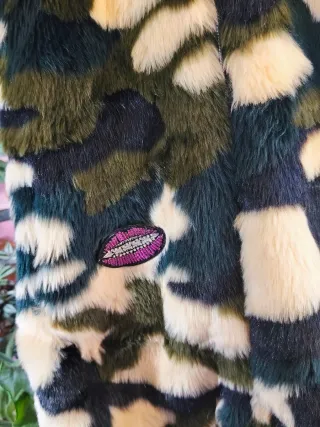 Chaleco peludo multicolor talla L