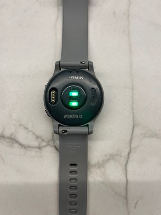 Garmin Vivoactive 4S Music Gris