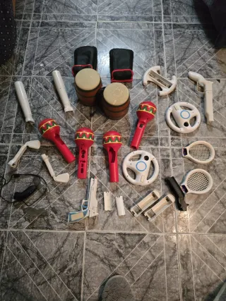 Accessori Wii: Volanti, Racchette, Batterie