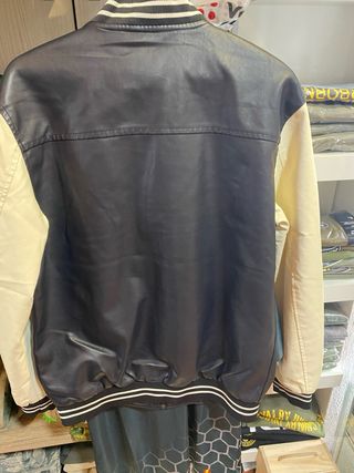 Chaqueta Polipiel Negra y Beige