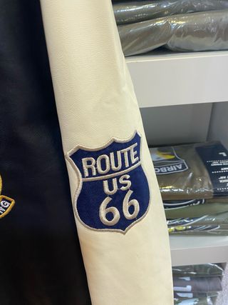 Chaqueta Polipiel Negra y Beige