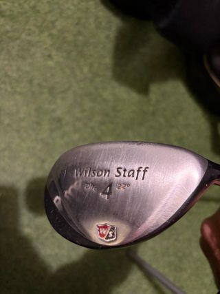 Wilson Staff Híbrido 4 22º