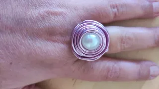 Anillo rosa pastel con perla adaptable