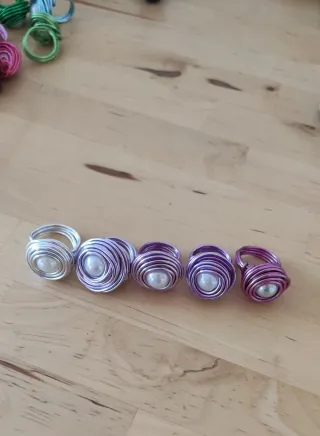 Anillo rosa pastel con perla adaptable