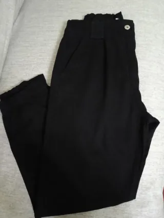 Pantalón negro tipo cargo