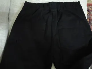 Pantalón negro tipo cargo