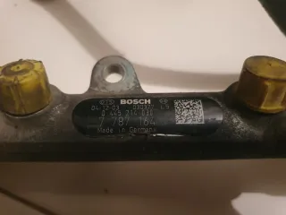 Raíl de inyección Bosch 0445214030