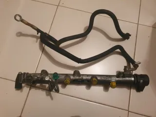 Raíl de inyección Bosch 0445214030