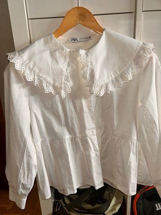 Blusa Zara Blanca Cuello Volante Talla 34