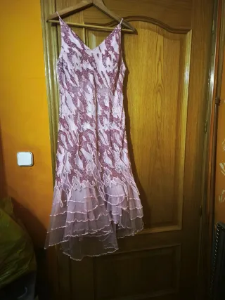 Vestido fiesta rosa lentejuelas volantes