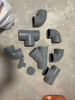 Codos de PVC para tuberías son más de la foto