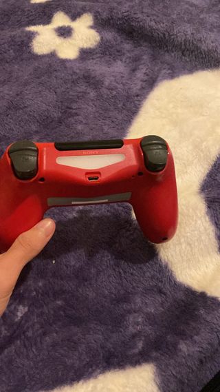 PS4 (PlayStation 4) Negra+dos mandos y GTA 5