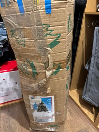 Árbol de Navidad verde y blanco