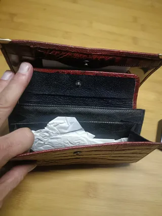 Elegante Cartera de Piel Mujer