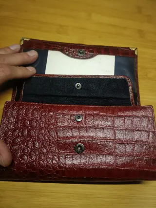 Elegante Cartera de Piel Mujer