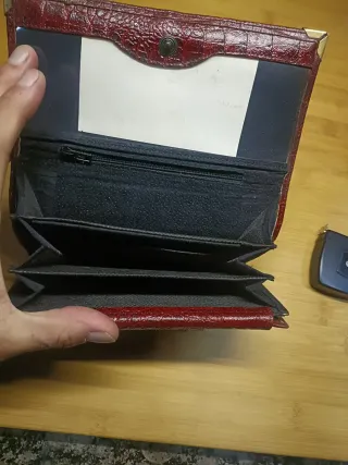 Elegante Cartera de Piel Mujer