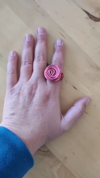 Anillo espiral rosa adaptable