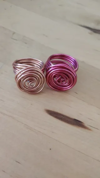 Anillo espiral rosa adaptable