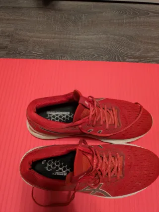 Zapatillas Asics Nimbus 24 Talla 44 Rojas