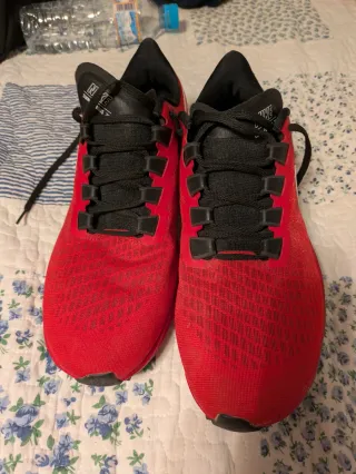 Zapatillas Nike Pegasus 37 Talla 44 Rojas y Negra