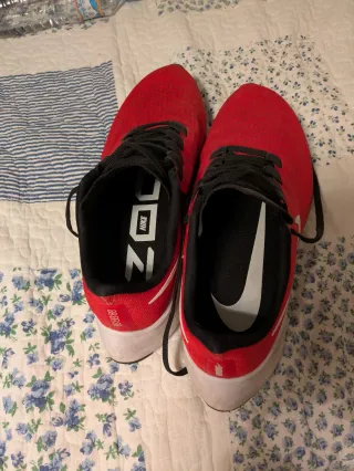 Zapatillas Nike Pegasus 37 Talla 44 Rojas y Negra