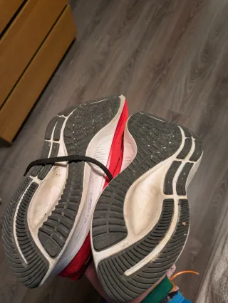 Zapatillas Nike Pegasus 37 Talla 44 Rojas y Negra