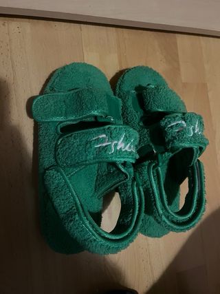 Sandalias de felpa verdes