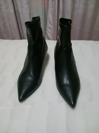 Botines Bershka negros Talla 37