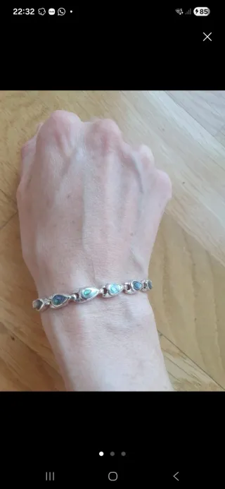 Conjunto de pulsera y pendientes de plata