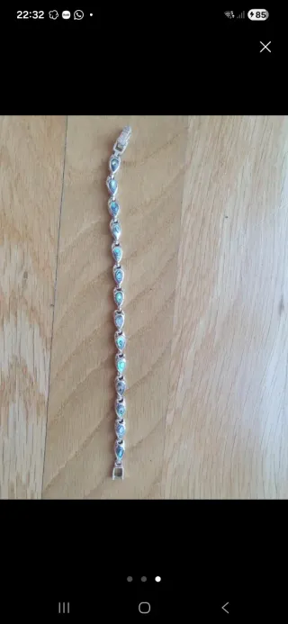 Conjunto de pulsera y pendientes de plata